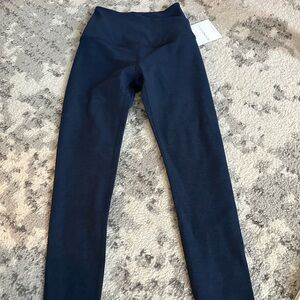 NWT Spaced Dye Beyond Yoga Navy Leggings XS